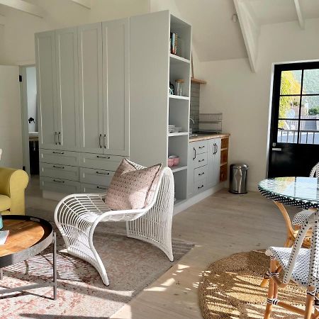 African Flame Apartment クニスナ エクステリア 写真