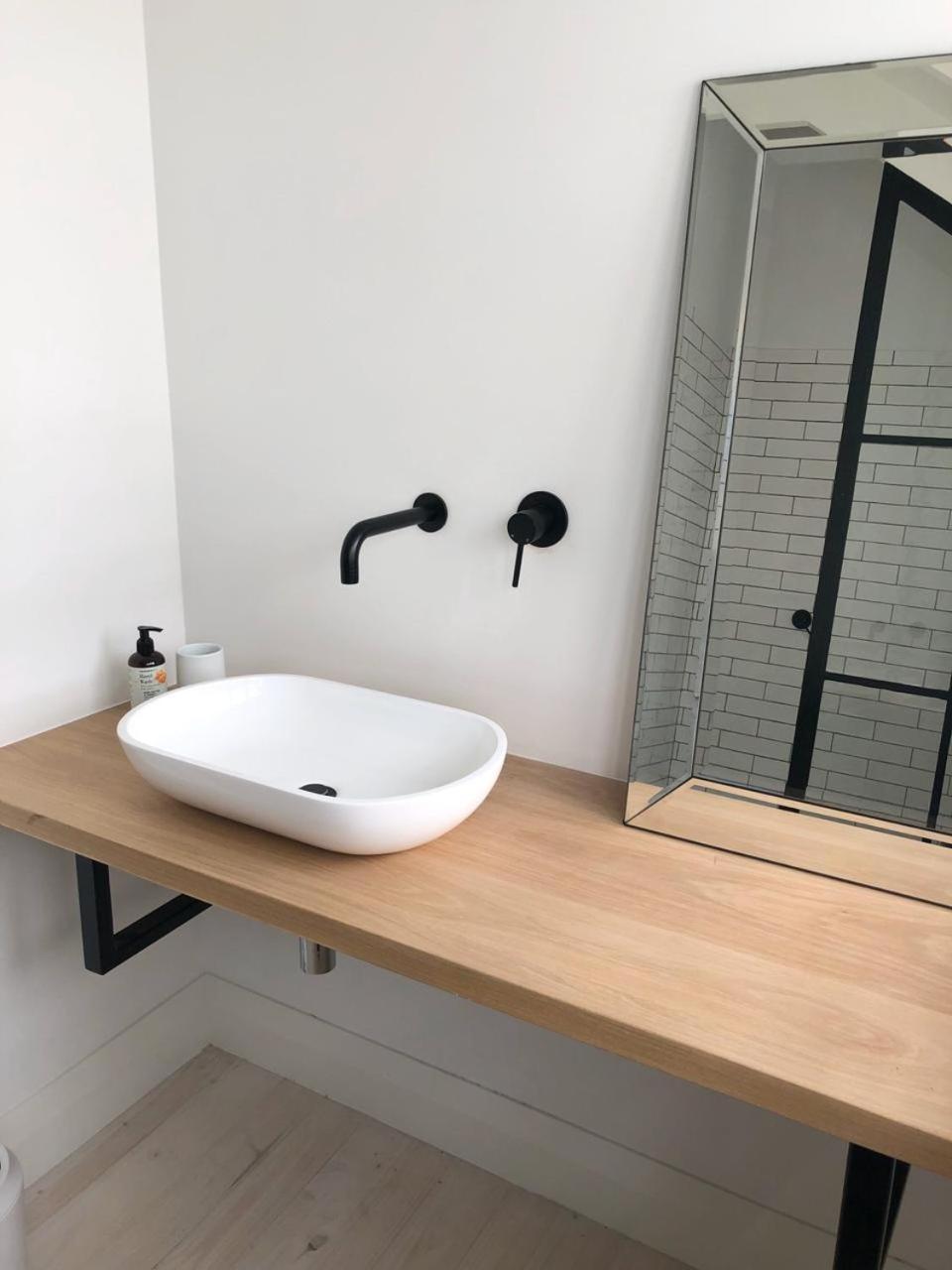 African Flame Apartment クニスナ エクステリア 写真